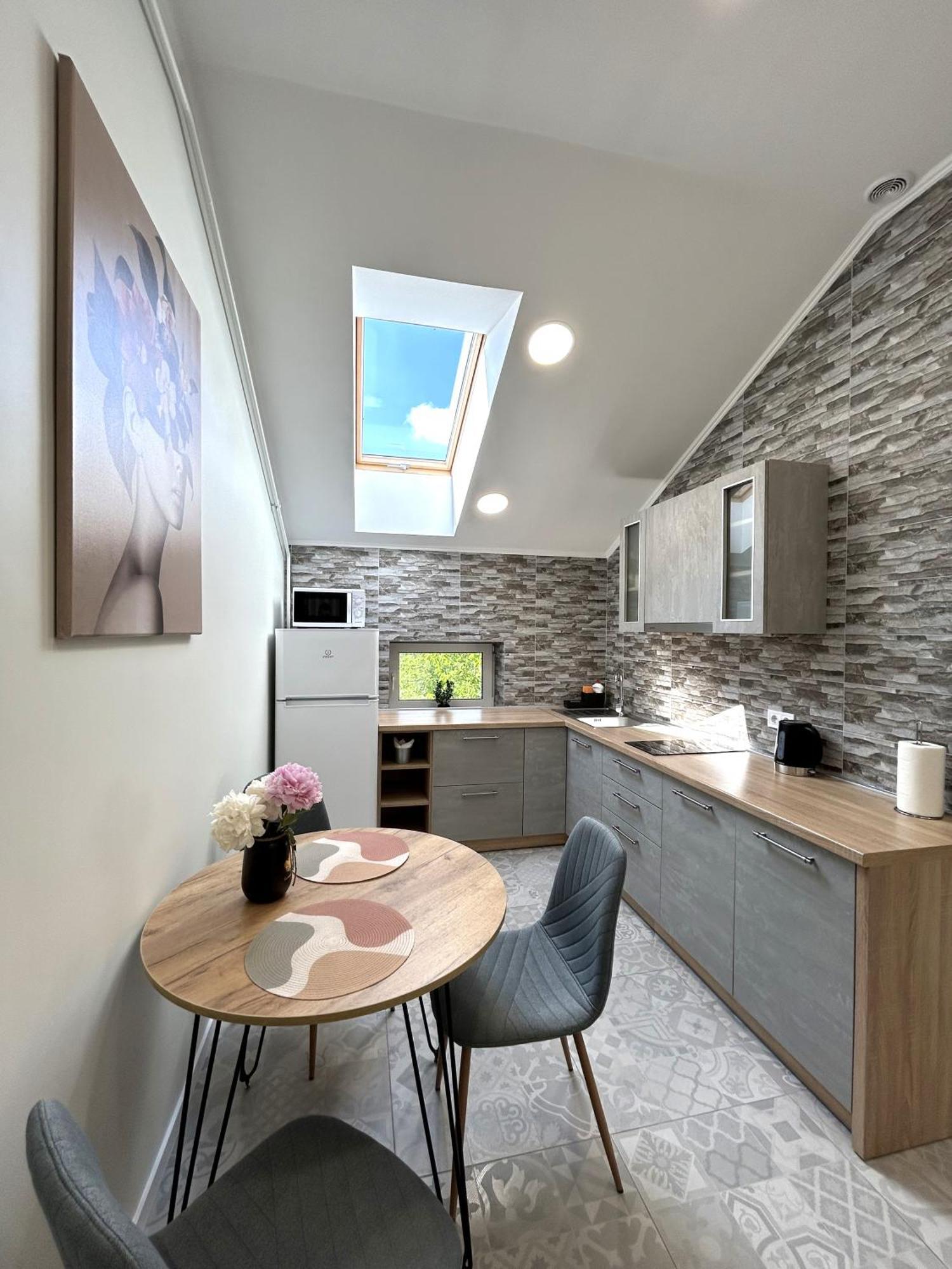 Modern Apartment, 5Mins To Rynok Square Lemberg Exterior foto